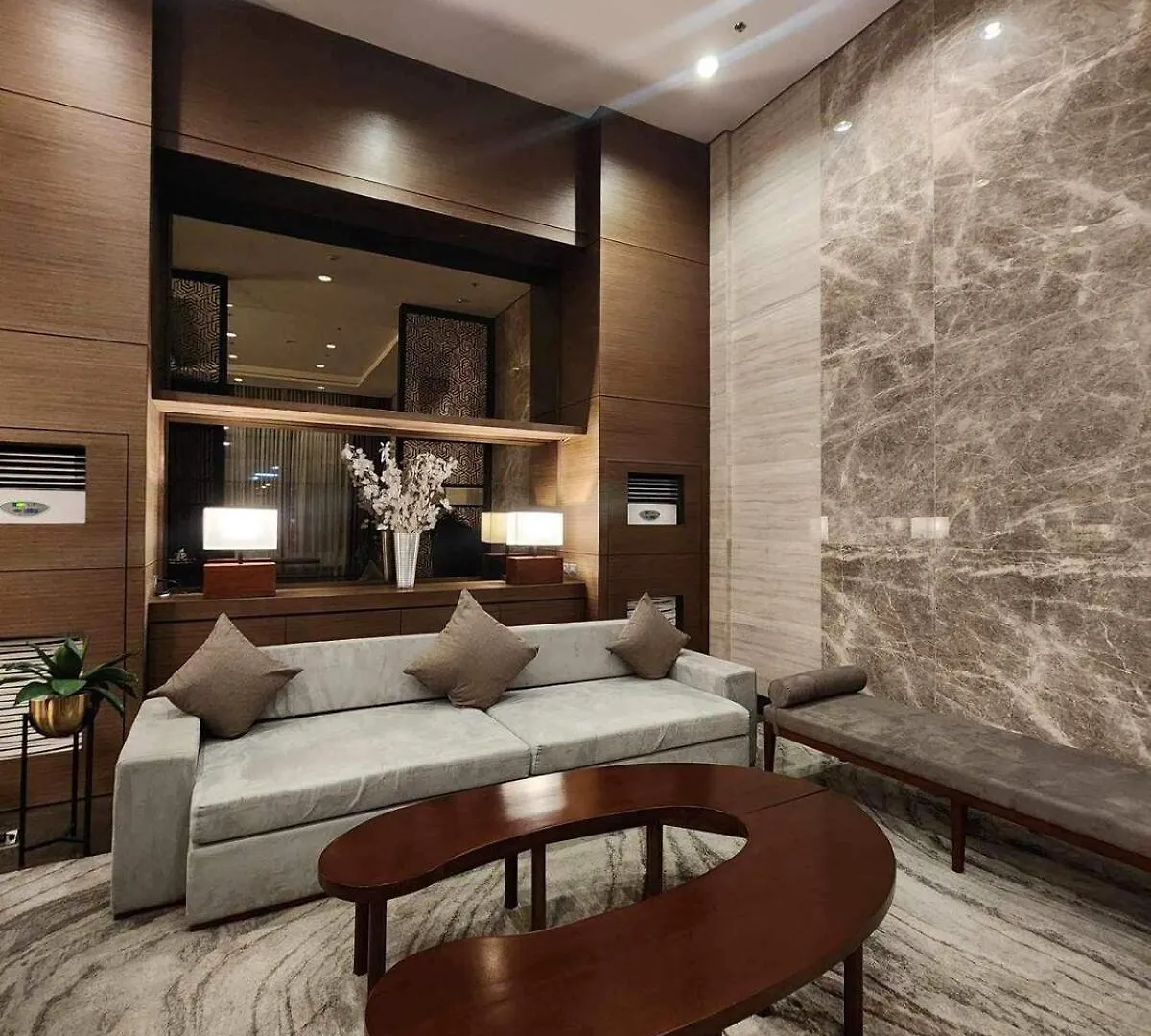 Modern Condo Near Us Embassy Manila Lägenhet