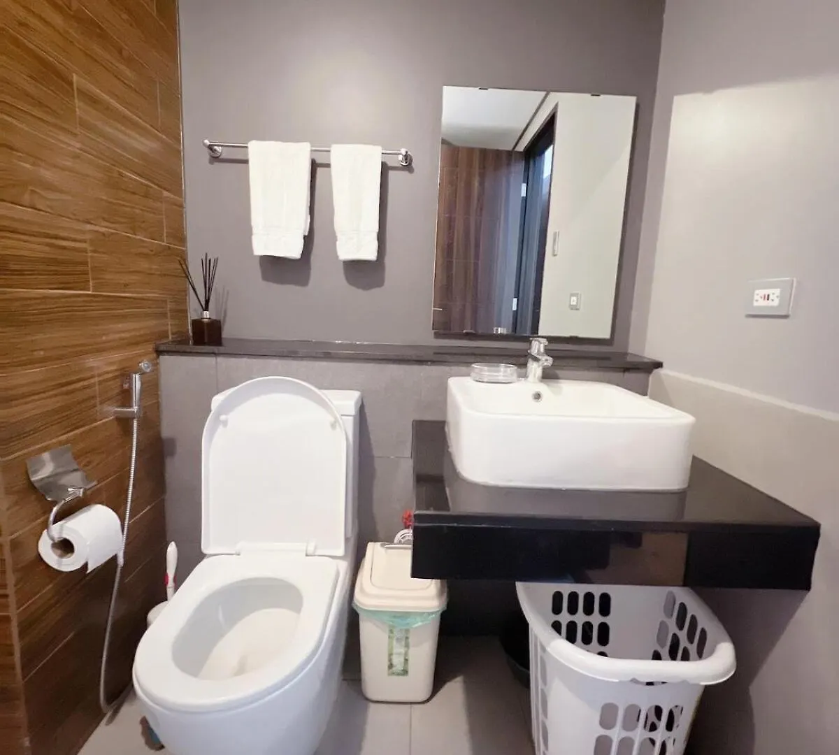 Daire Modern Condo Near Us Embassy Manila