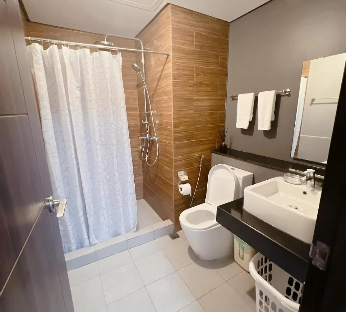 Modern Condo Near Us Embassy Manila